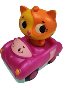 OUTLET - B.Toys - Miękkie autko sensoryczne z kotkiem Lolo - światło + dźwięk - LB1704