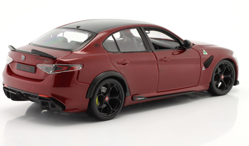 alfa giulia-3.png