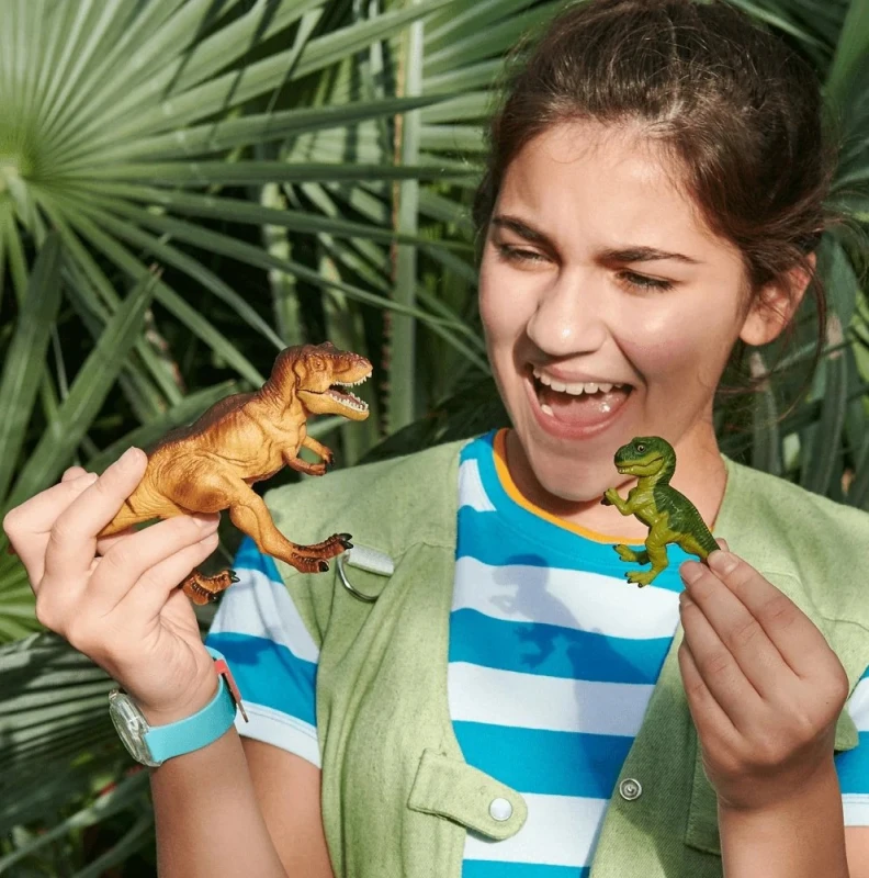 100934-trex2.jpg