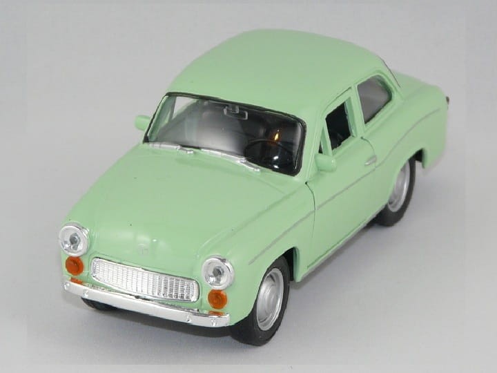 Model 1:34 Syrena 105 Welly