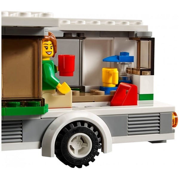 Klocki LEGO CITY 60117 Van z przyczepą kempingową