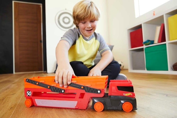 Hot Wheels – Mega transporter GWT37