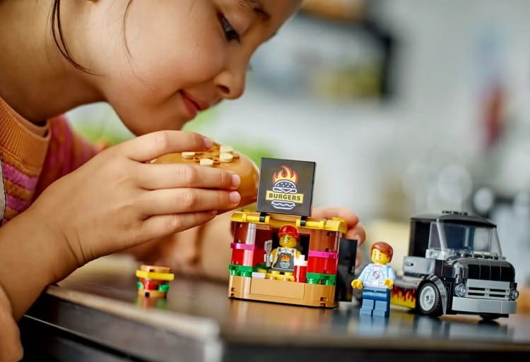 LEGO City 60404 Ciężarówka z burgerami