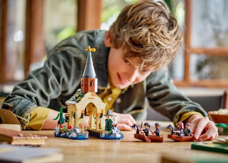 LEGO Harry Potter 76426 Dom na wodzie przy Hogwarcie