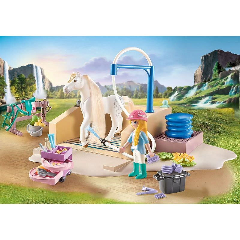 Playmobil Horses of Waterfall 71354 Isabella i Lioness z myjnią dla koni