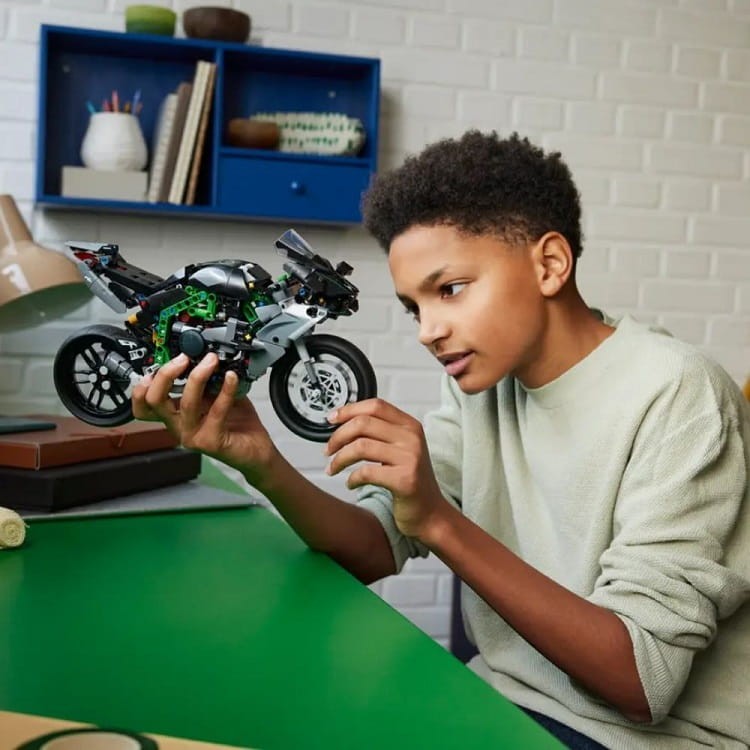 LEGO Technic 42170 Motocykl Kawasaki Ninja H2R